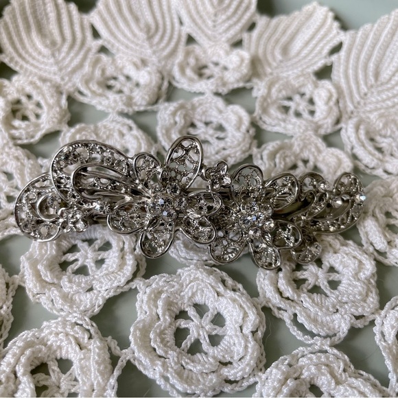 Large Rhinestone Hair Clip - Picture 1 of 8